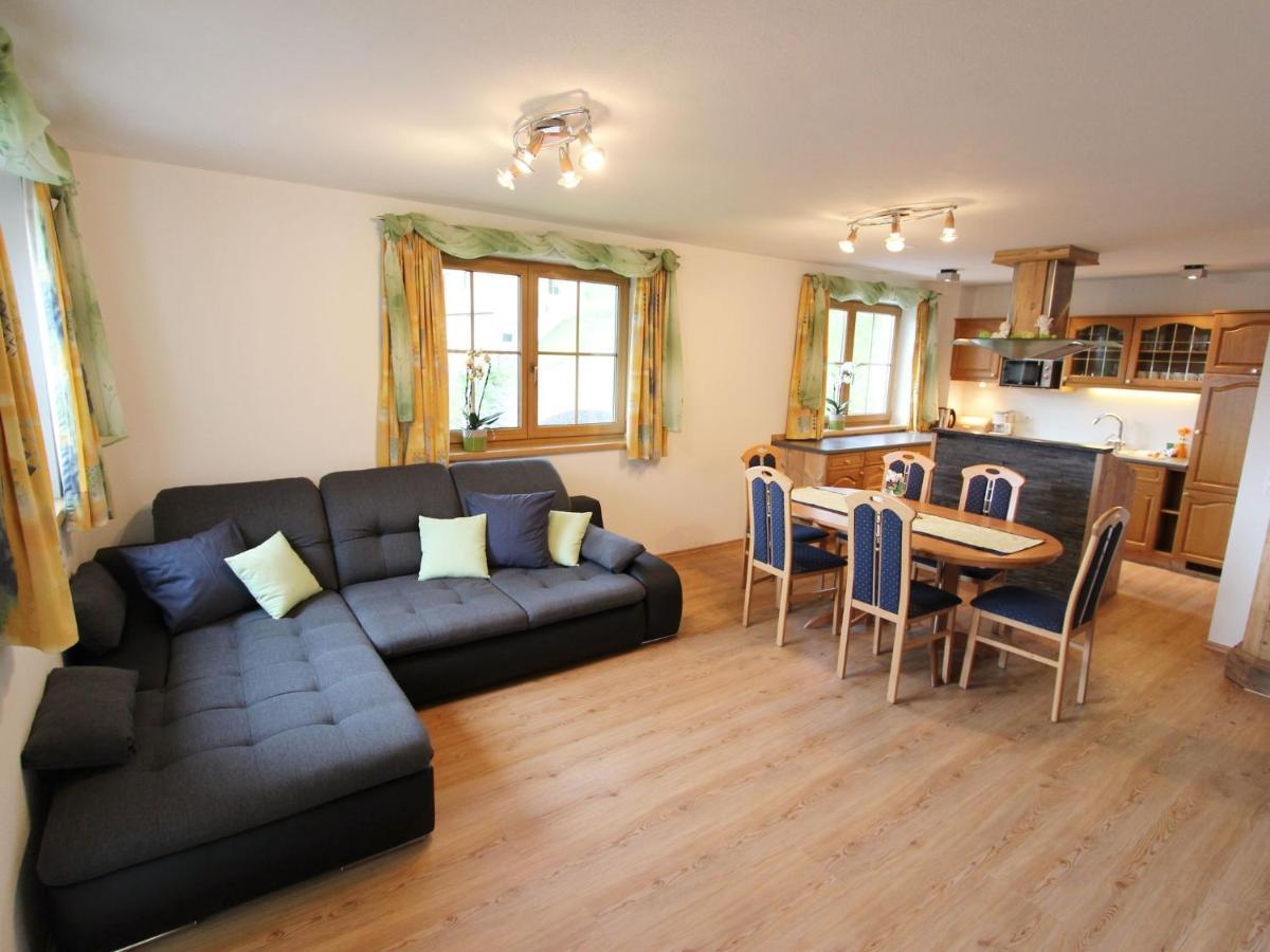 Cosy Holiday Flat In A Farmhouse Apartment *